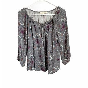 Love Stitch Grey Flowy Floral Peasant Top Size S